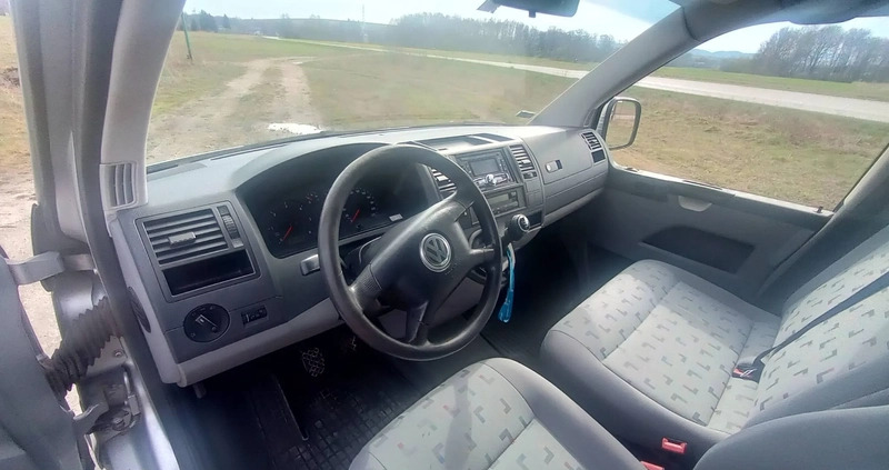 Volkswagen Caravelle cena 38900 przebieg: 410000, rok produkcji 2005 z Opole małe 67